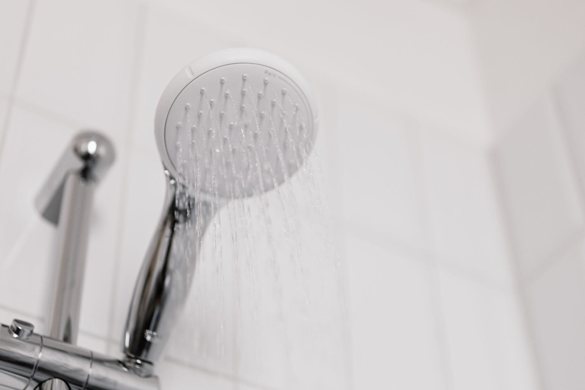 Why I Finally Timed My Shower Temperature - bath & bed